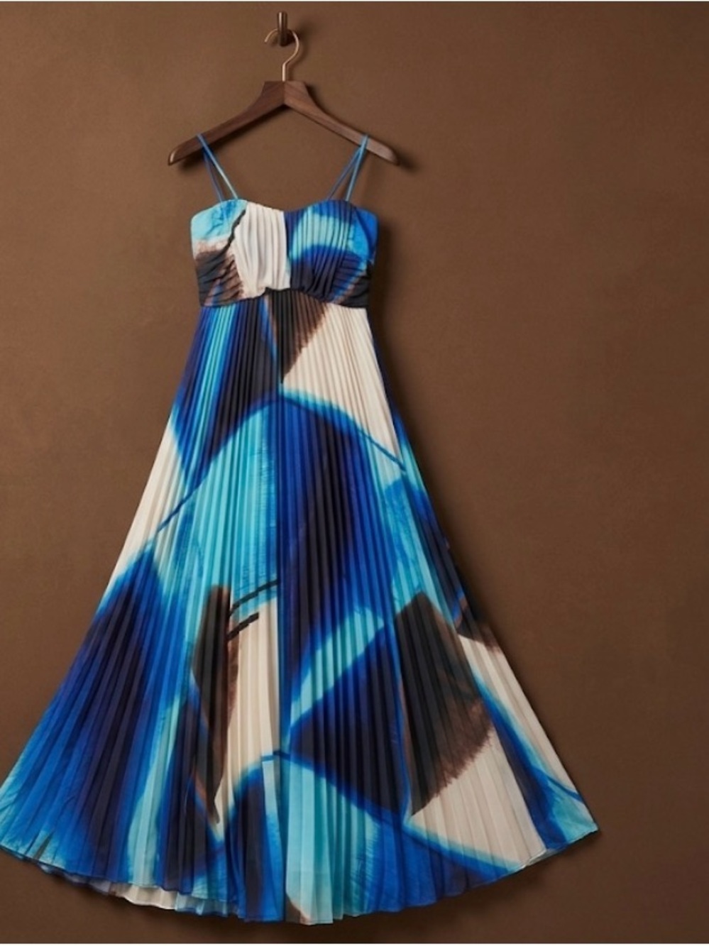JS Collections Blue and White Abstract Pleated Maxi Dress